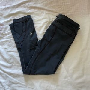 Lululemon cropped yoga pants